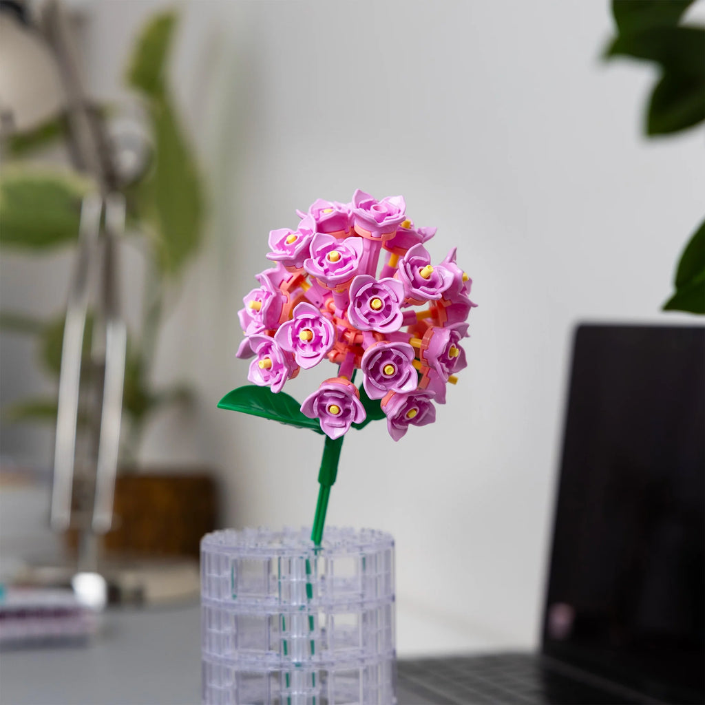 Brickcraft Pink Hydrangea Building Kit (121-Piece Set), Bricktanicals a Fux Flowers, Elegant Floral Display, Perfect for Gifting or Home Décor