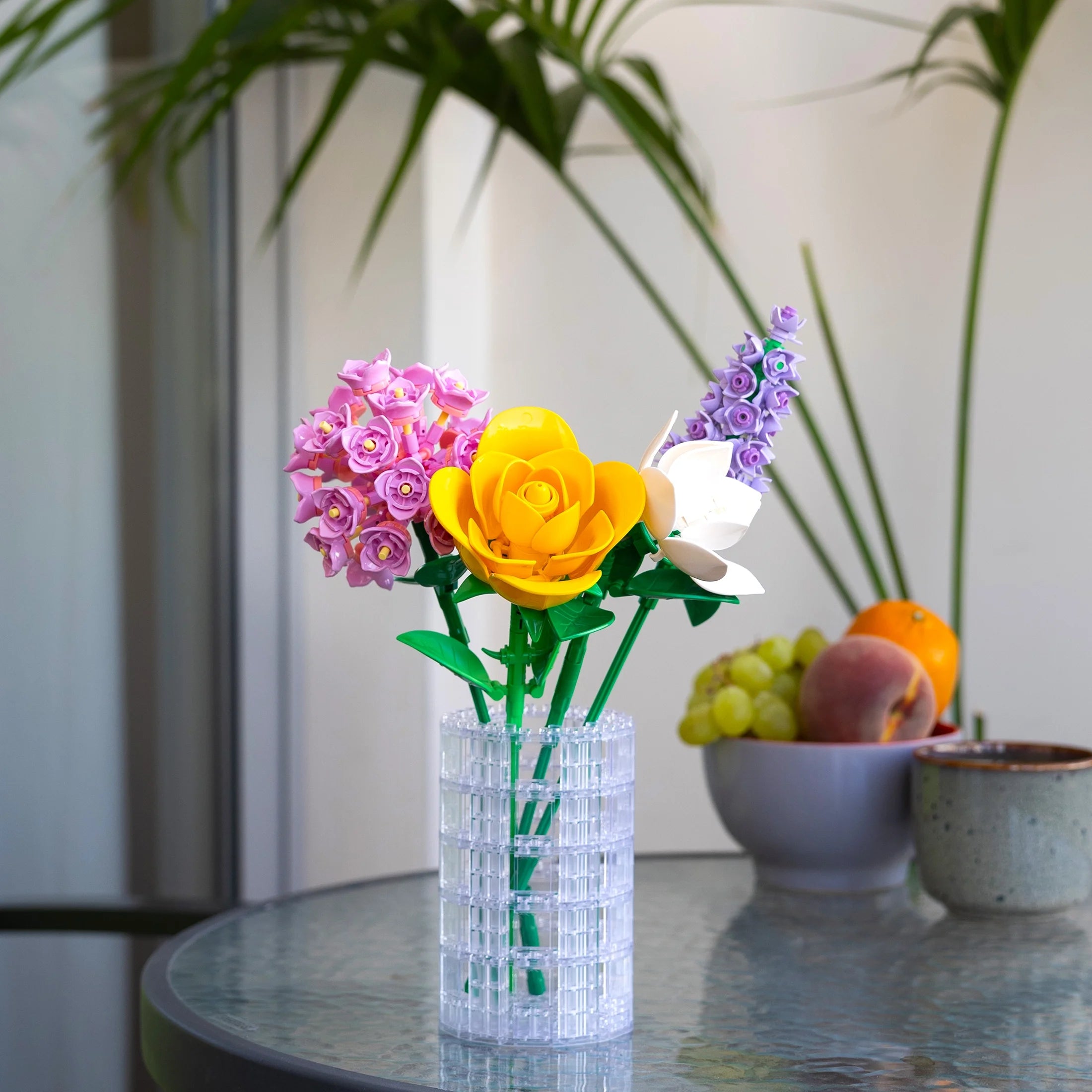 Brickcraft Crystal Vase Building Kit (118-Piece Set), Bricktanicals Collection, Clear Display Vase for Brick Flowers